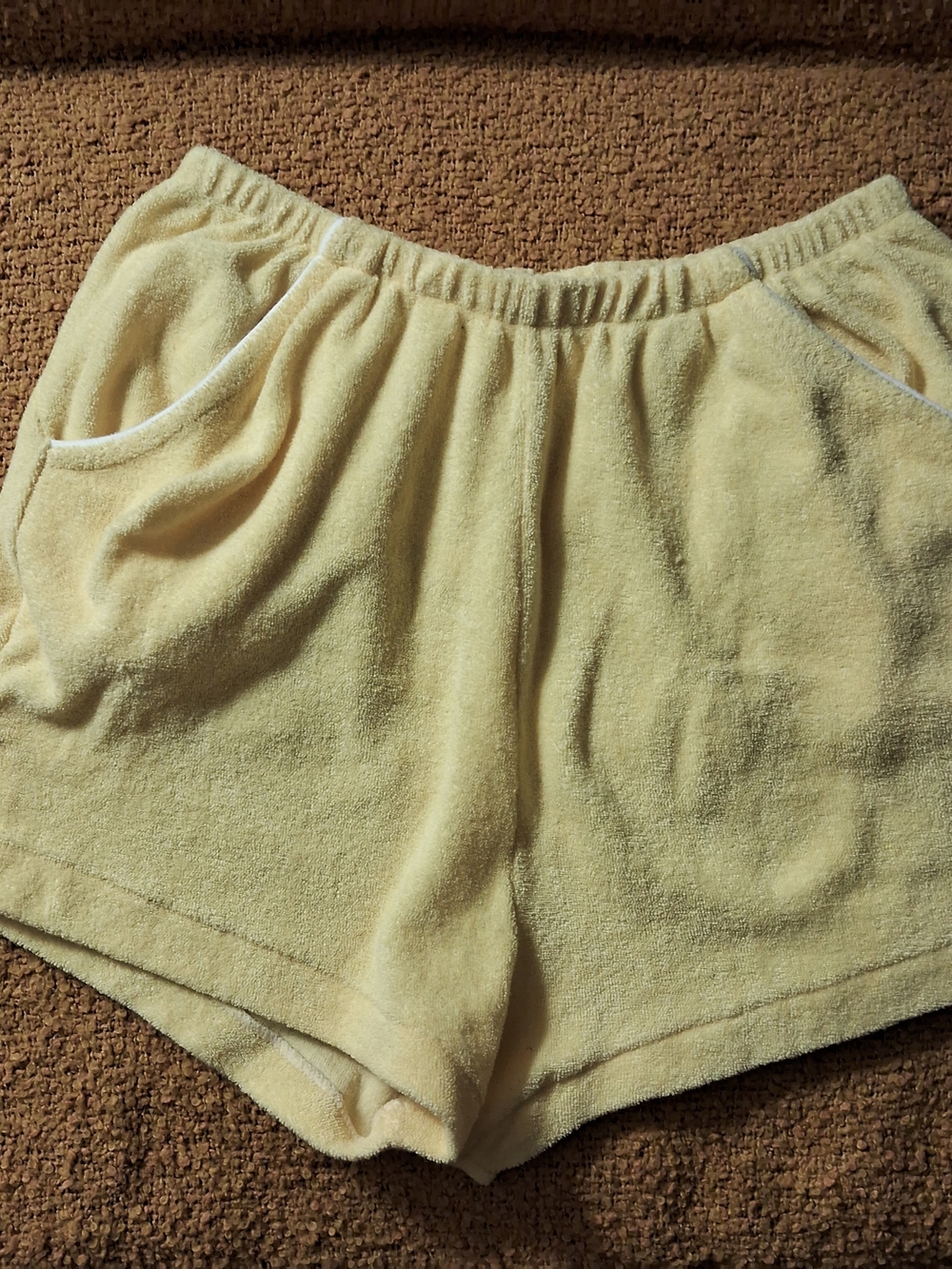 🌟 3/$30. Soft Yellow Terry Cloth Elastic Waist Shorts.